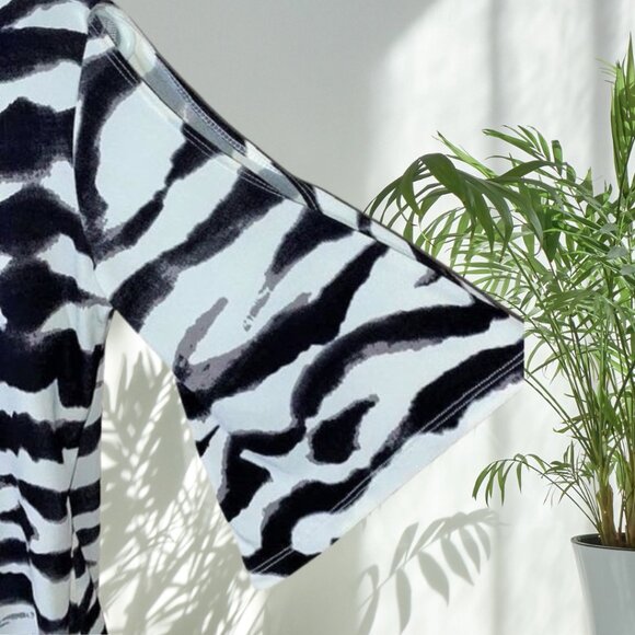 Boston Proper Animal Print Cold Shoulder Wrap Blouse XS Plunge V-Neck - Picture 6 of 10